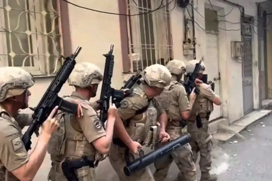 Van'da DEAŞ Terör Örgütü’ne ağır darbe: 119 şüpheli yakalandı!