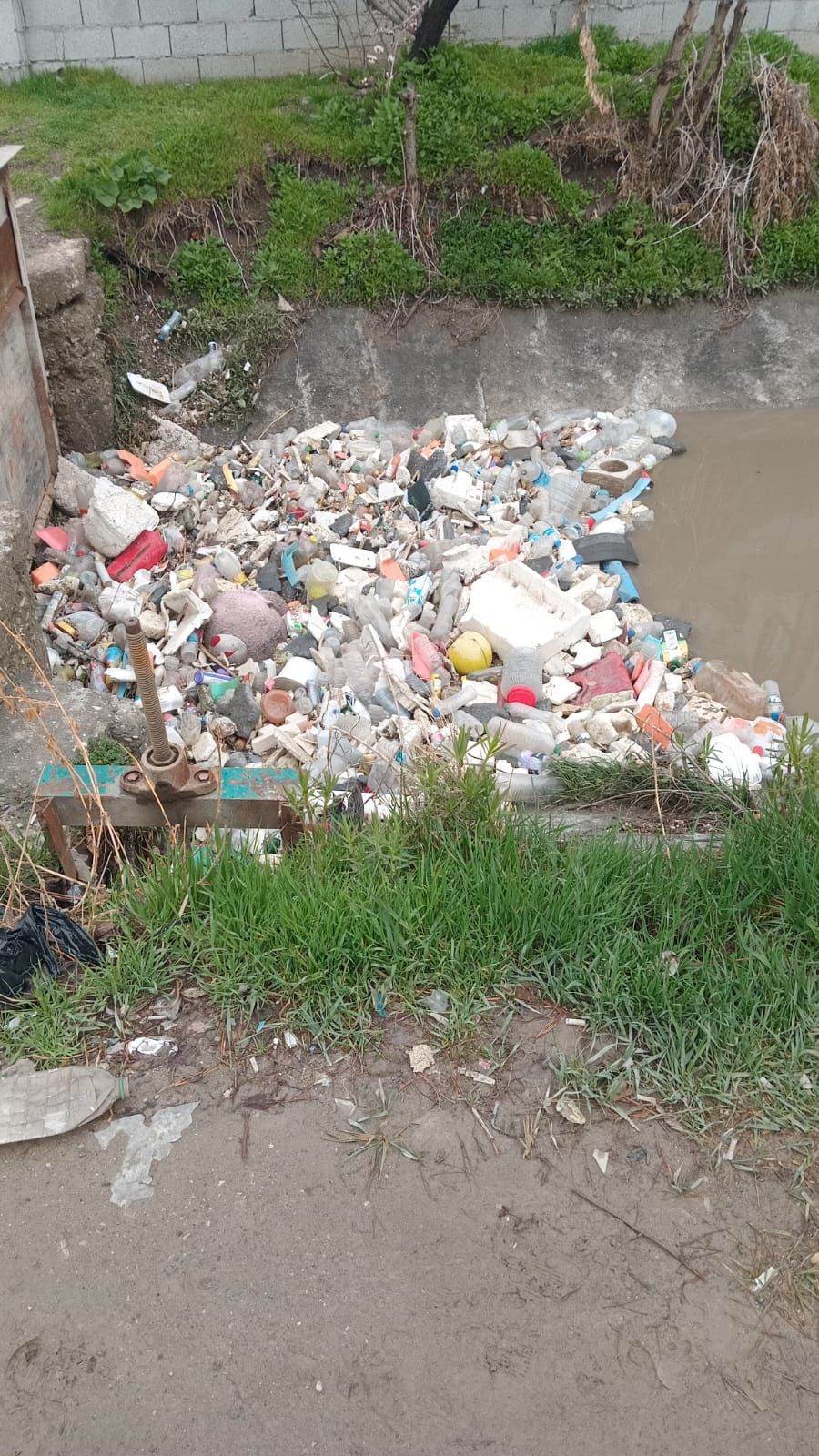 Van’da 2 bin 800 yıllık tarihi miras tehlike altında!