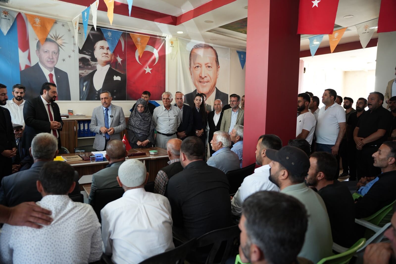 AK Parti Van İl Başkanı Arvas, Başkale'de ziyaretlerde bulundu