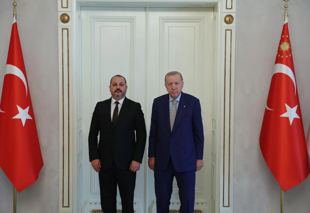 Cumhurbaşkanı Erdoğan ve Karaman İl Başkanlığına atanan Adem Küçükyarma
