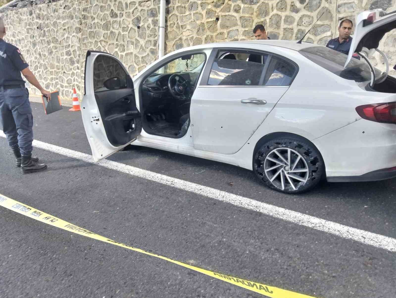 Seyir halindeki otomobile kurşun yağdırdılar: Kuyumcu toptancısı hayatını kaybetti!