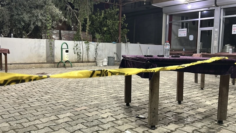 Husumetli iki aile arasında silahlı kavga: 1 ölü 5 yaralı!