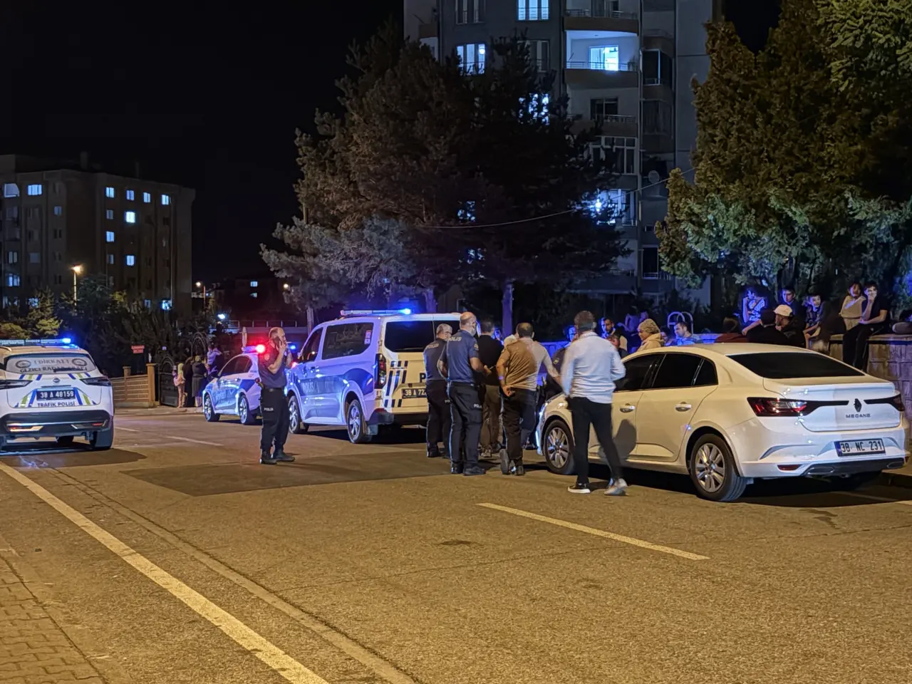 15 yaşındaki çocuk dehşet saçtı: 3 arkadaşını bıçakladı!