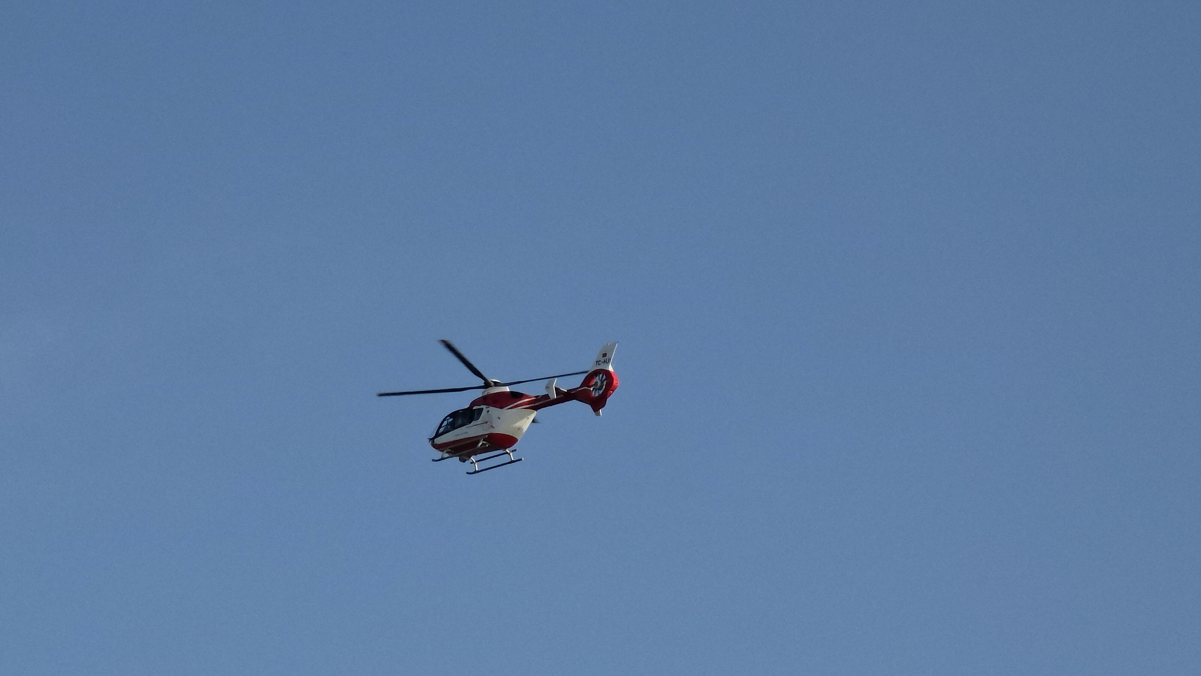 Van’da perikardit tanısı konulan hasta için helikopter ambulans havalandı!
