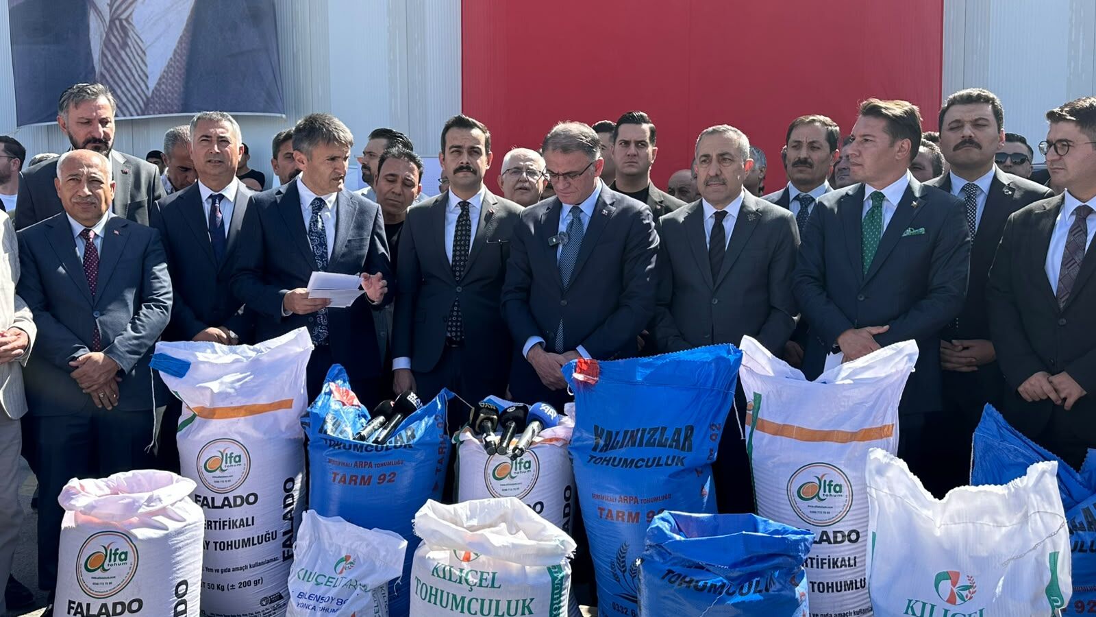 Van’da çiftçiye dev destek: 4 yılda 14 bin ton sertifikalı tohum toprakla buluştu