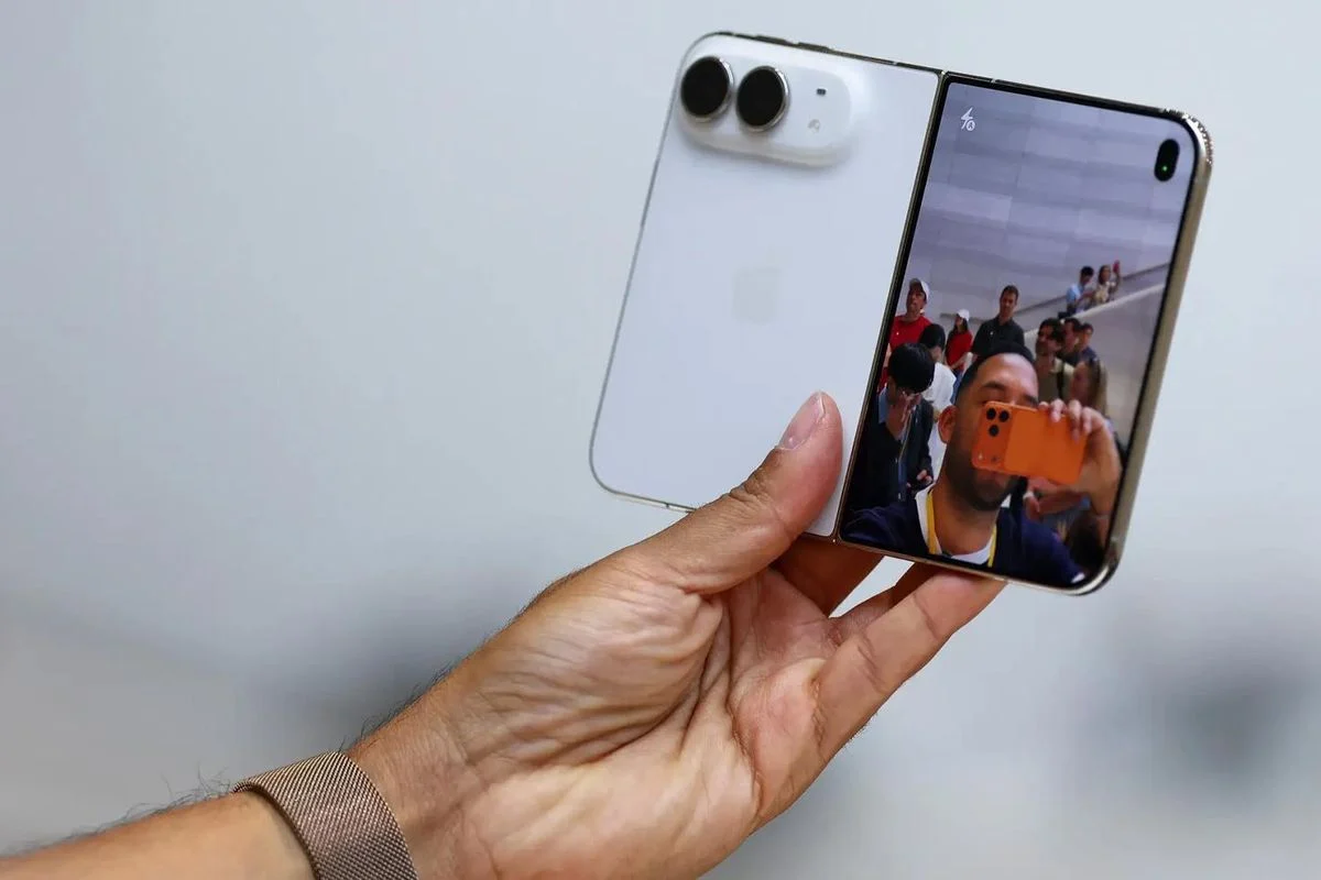 Yeni iPhone tanıtıldı! İşte dudak uçuklatan Türkiye fiyatı...