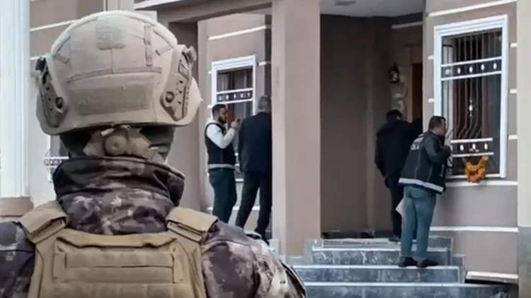Van’da büyük operasyon: 5 milyar liralık mal varlığına el konuldu!