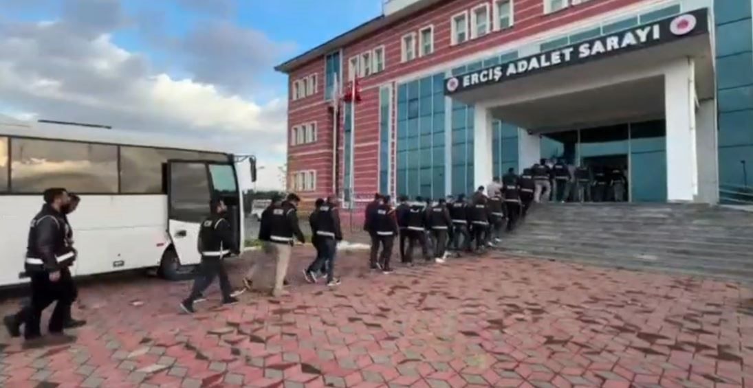 Van’da tefecilik ve silah ticaretine büyük darbe: 28 kişi gözaltına alındı!