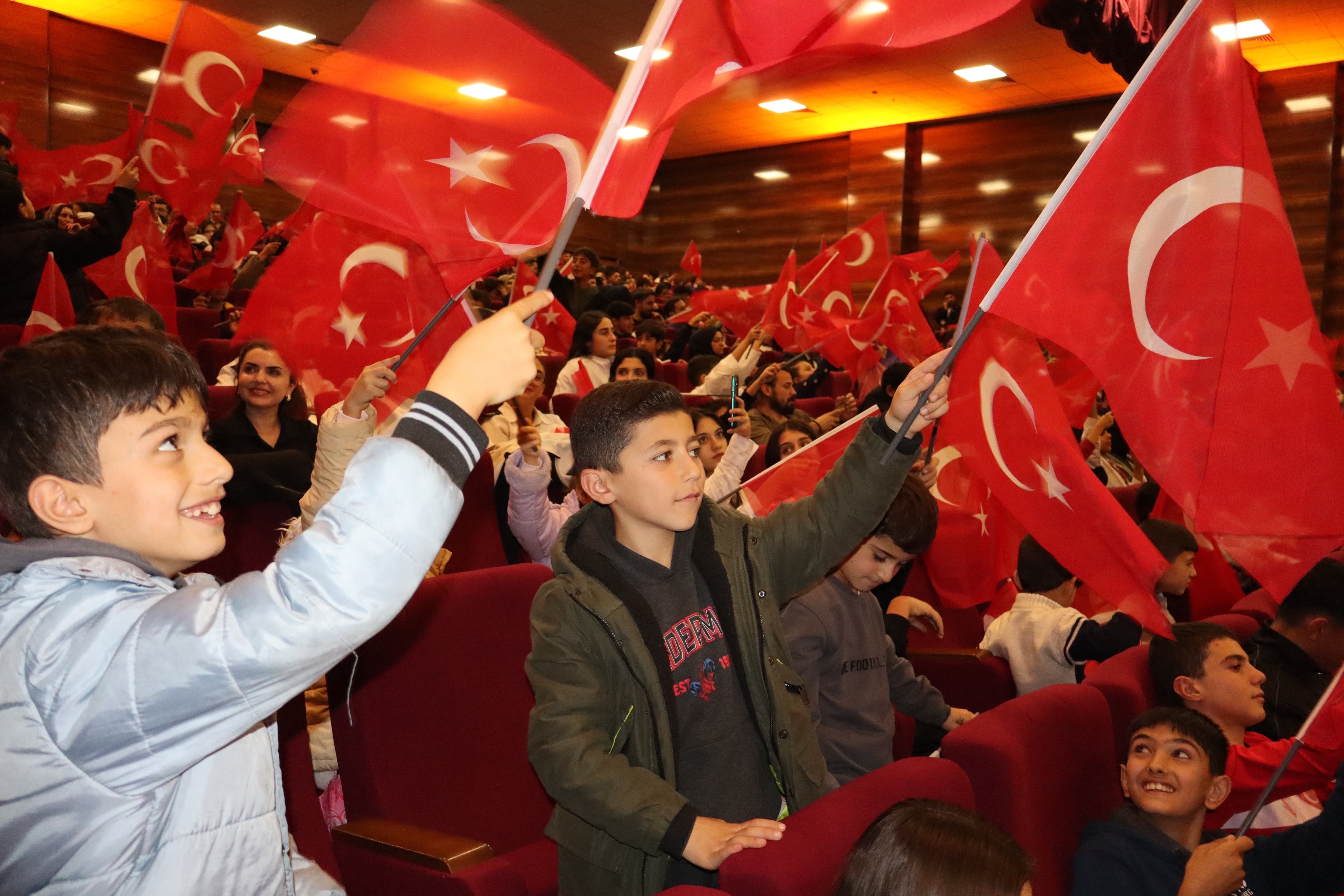 Van'da 29 Ekim Cumhuriyet Bayramı coşkuyla kutlandı!