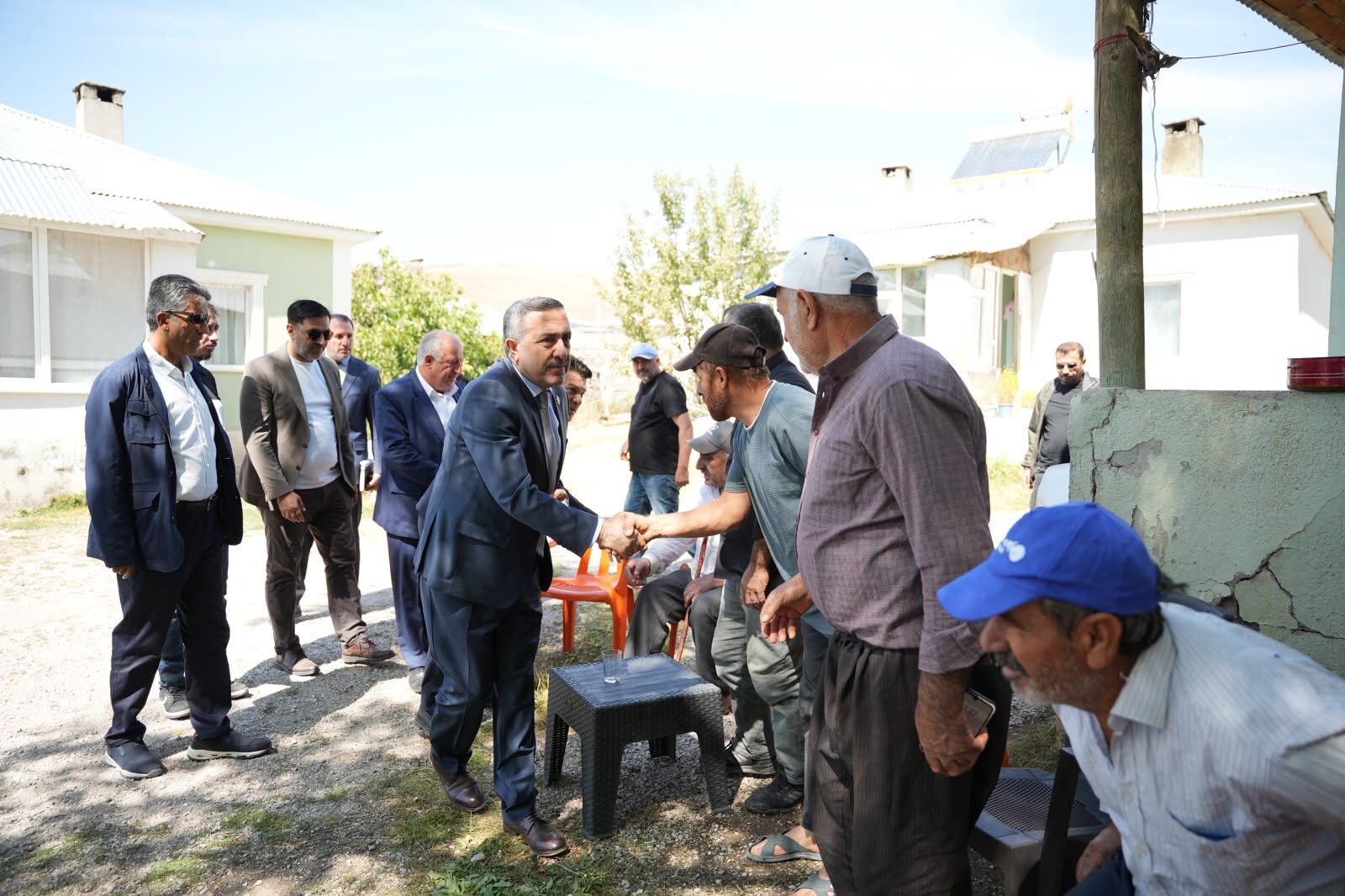 AK Parti Van İl Başkanı Abdulahat Arvas: "Tüm kademelerimizle sahadayız"