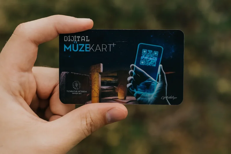 Müzekart artık T.C. kimlik kartlarında: Gişe sıraları tarih oluyor!